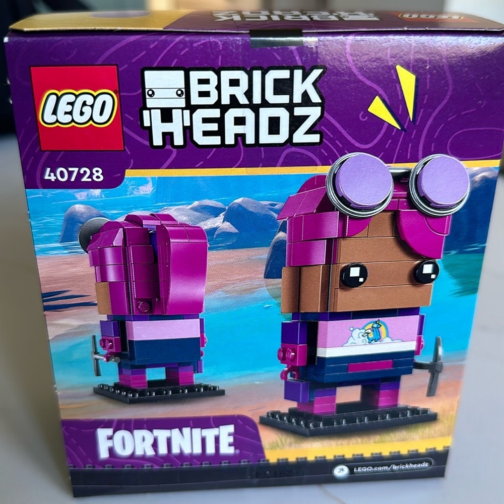 New sealed Lego Fortnite Brick Headz